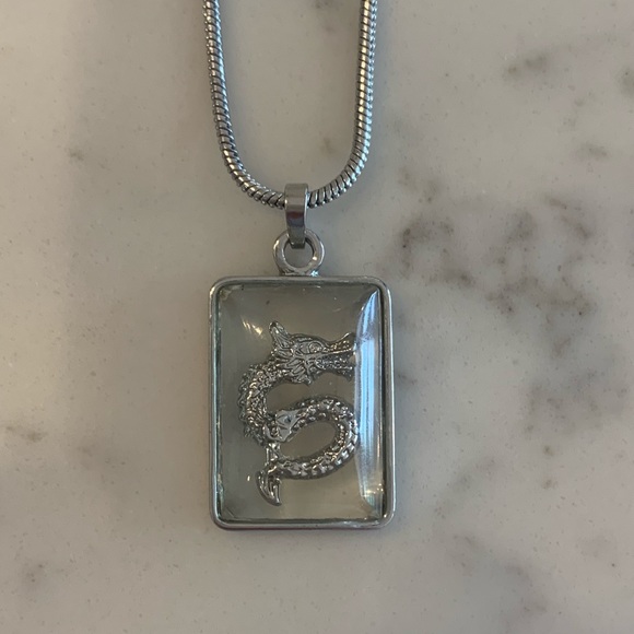 Dragon Necklace Unisex+Gift box - Picture 2 of 3